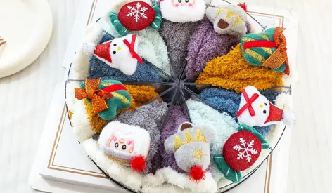 How To Choose The Right Gift Socks for Different Groups: Men, Women, Children, And Seniors